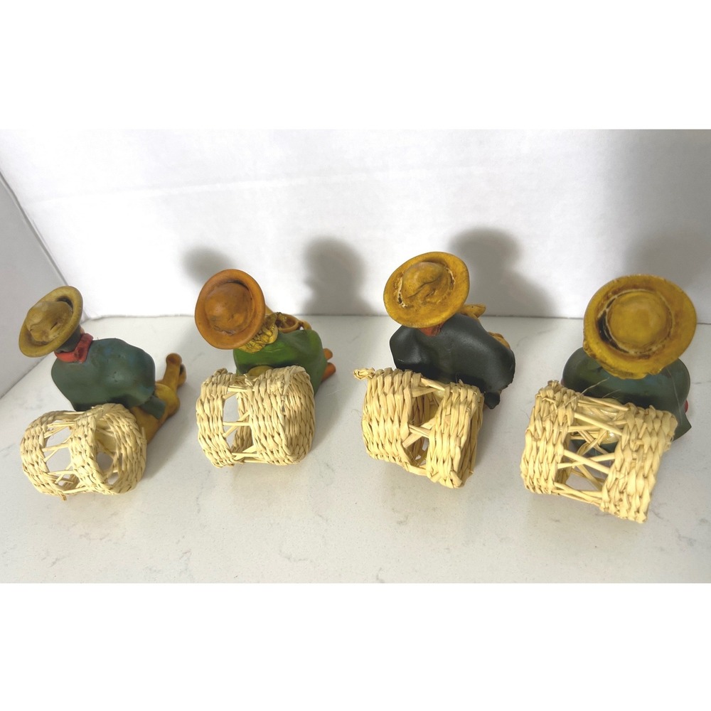 Vintage Folk Art Napkin Rings Set of 12 Hand Painted Andean Woven Straw Backs - Picture 7 of 11